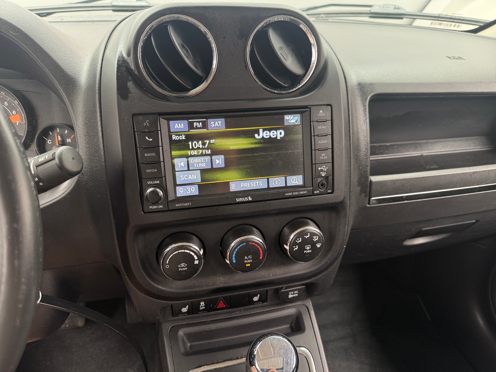 Thumbnail: 2017 Jeep Patriot - 3