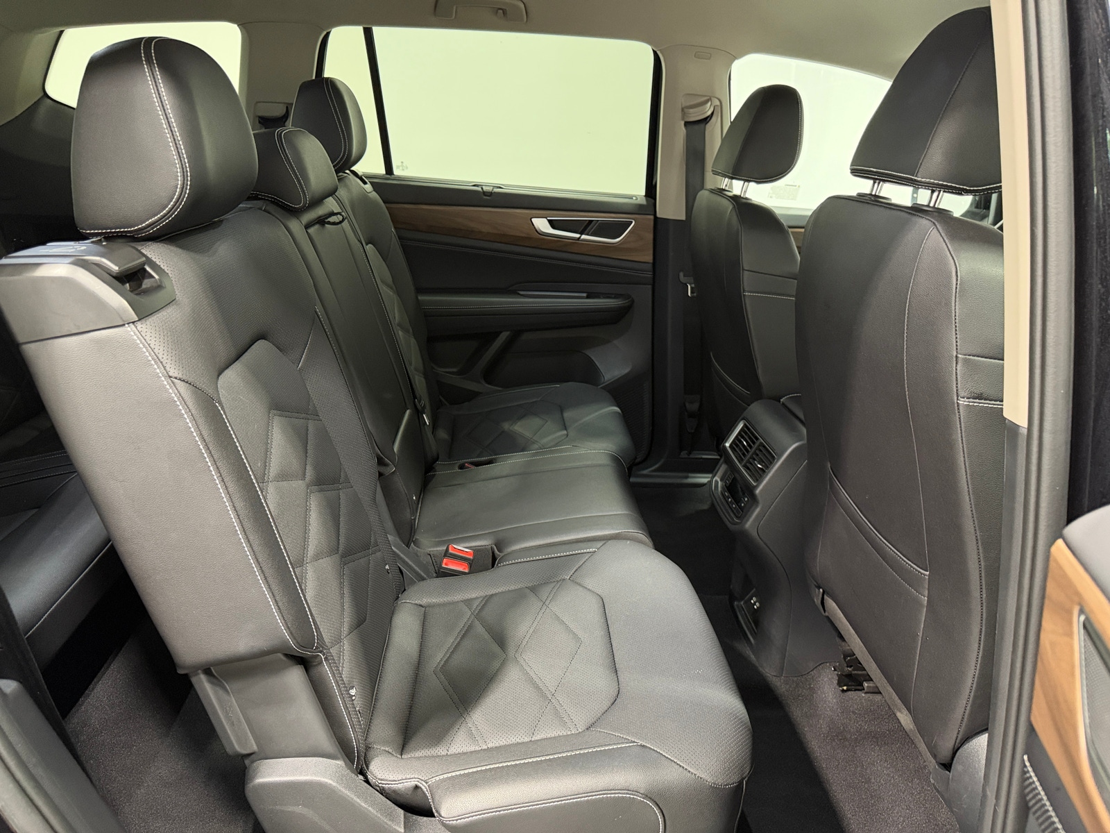 Thumbnail: 2026 Volkswagen Atlas - 5