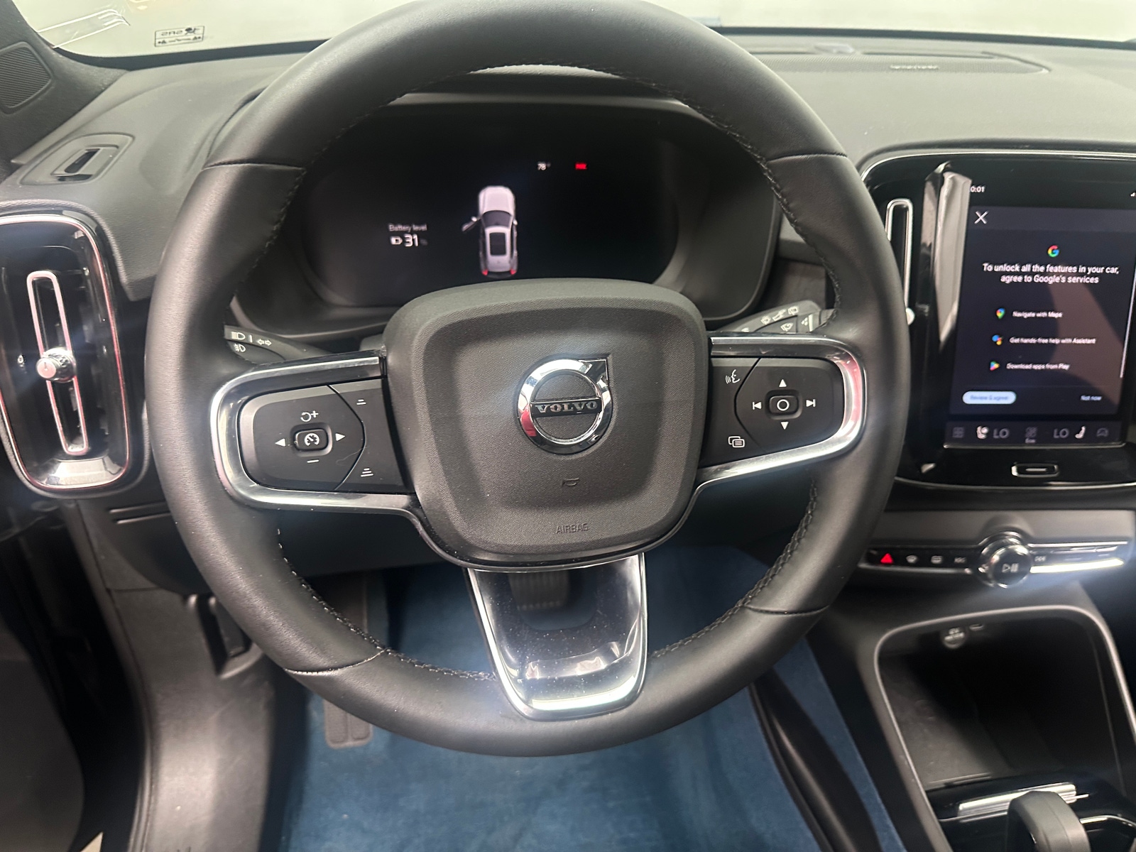 Thumbnail: 2023 Volvo XC40 - 5