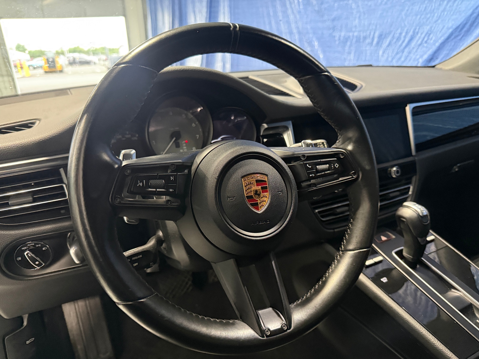 Thumbnail: 2022 Porsche Macan - 4