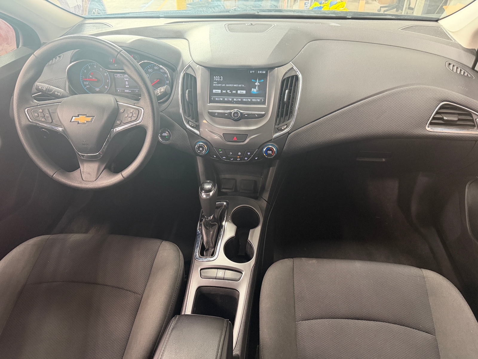 Thumbnail: 2018 Chevrolet Cruze - 3