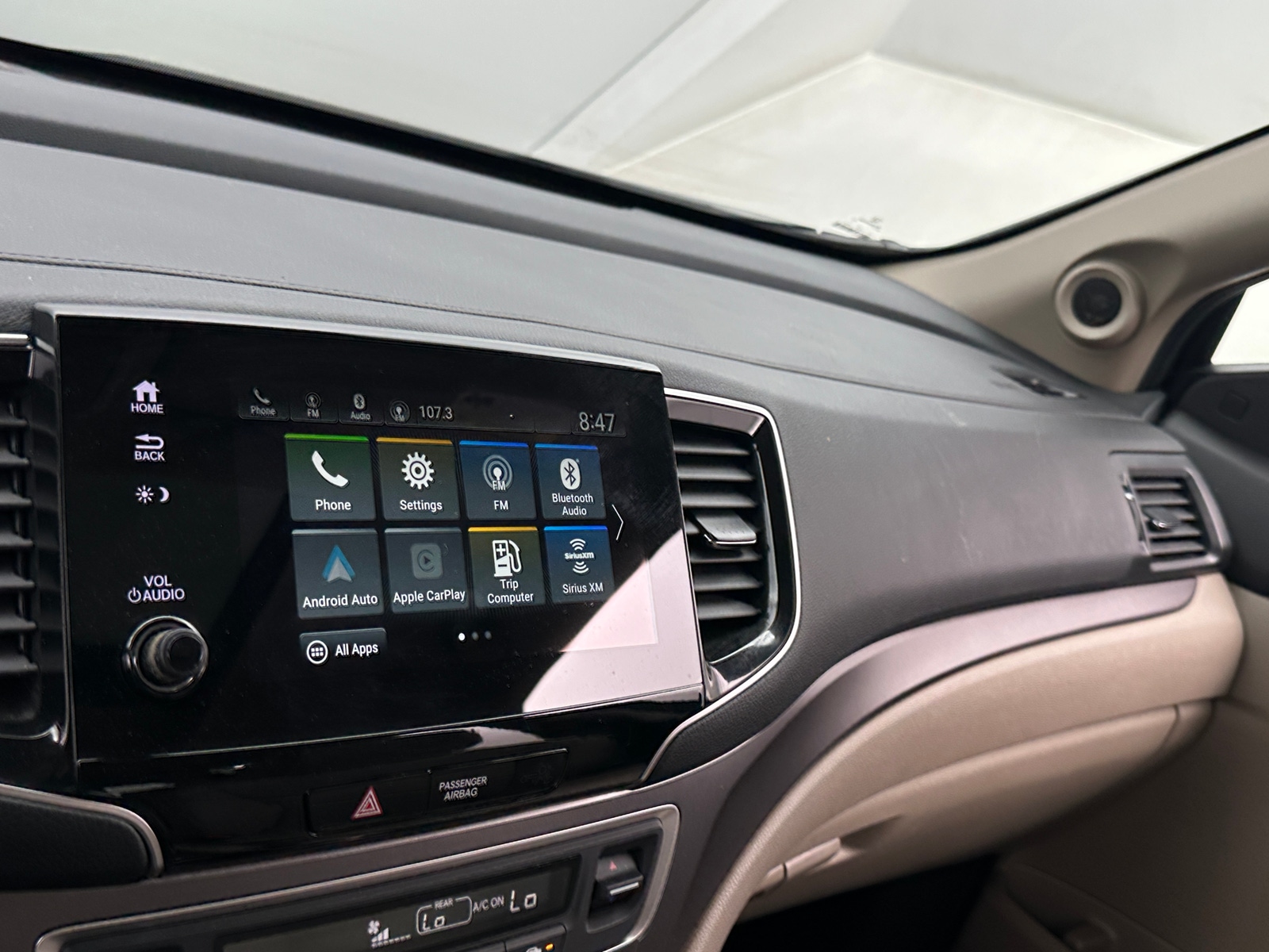 Thumbnail: 2019 Honda Pilot - 3