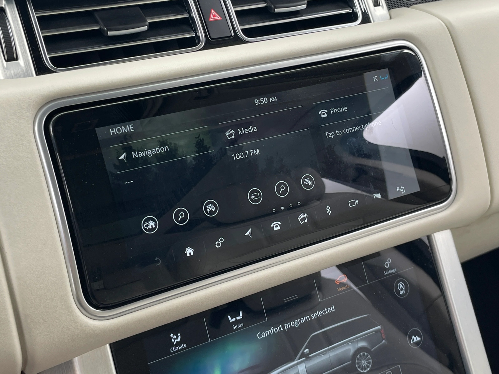 Thumbnail: 2021 Land Rover Range Rover - 3