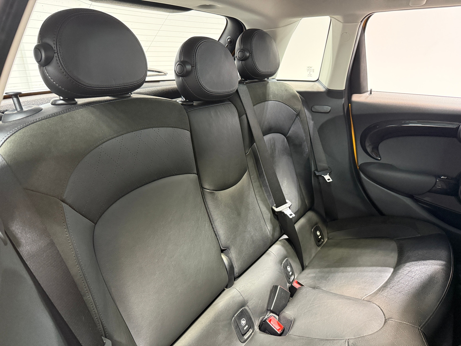 Thumbnail: 2016 MINI Cooper Hardtop - 5