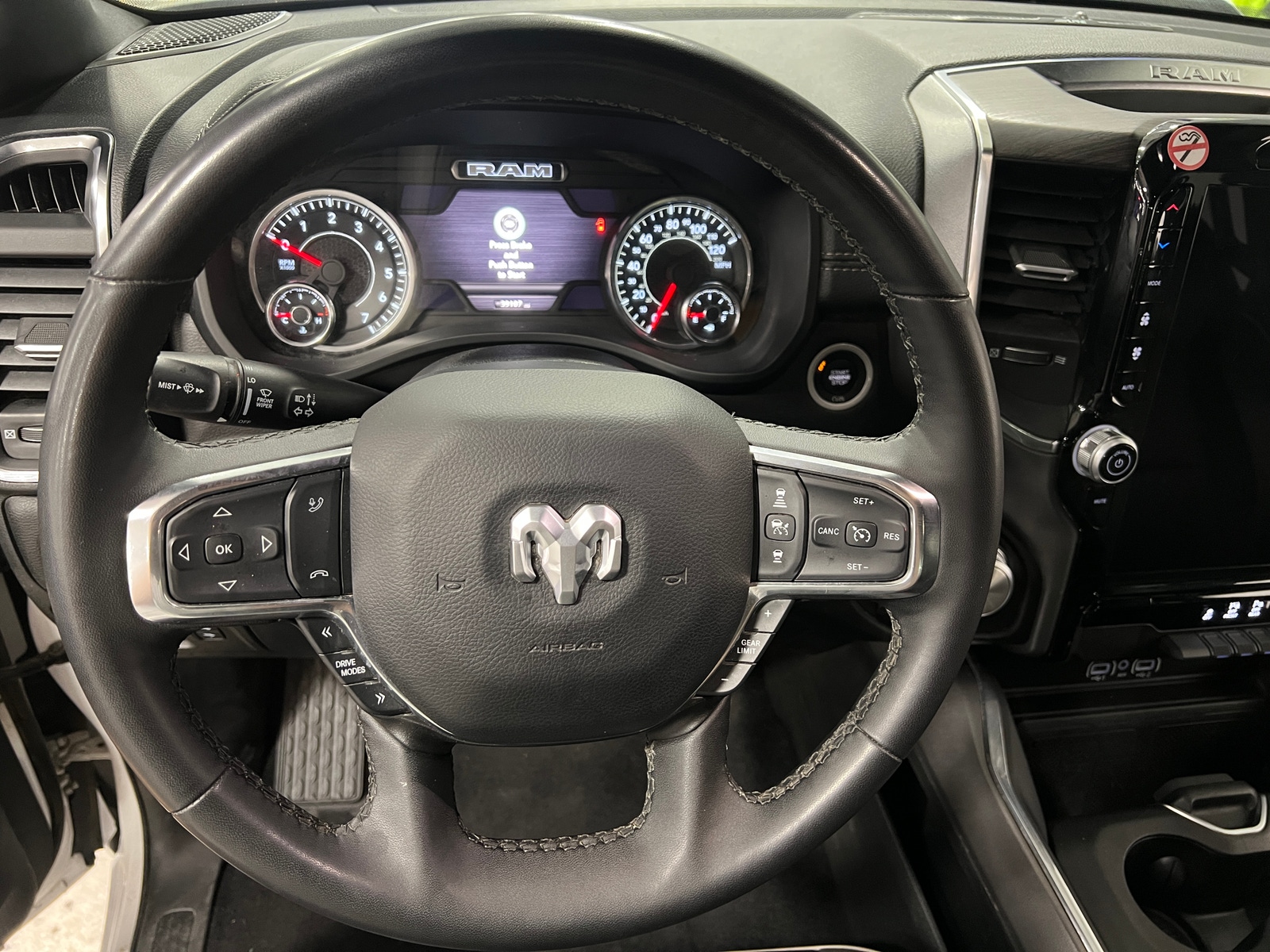Thumbnail: 2025 RAM 1500 - 4