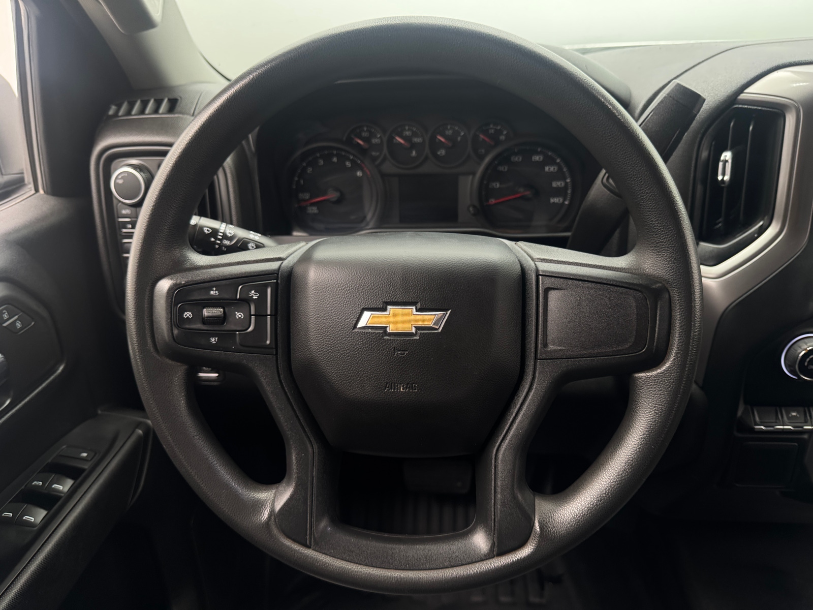 Thumbnail: 2023 Chevrolet Silverado 1500 - 5