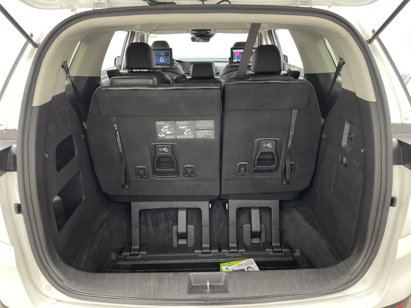 Thumbnail: 2023 Kia Carnival - 6