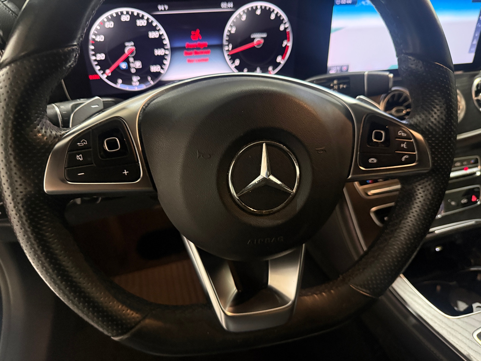 Thumbnail: 2018 Mercedes-Benz E-Class - 3