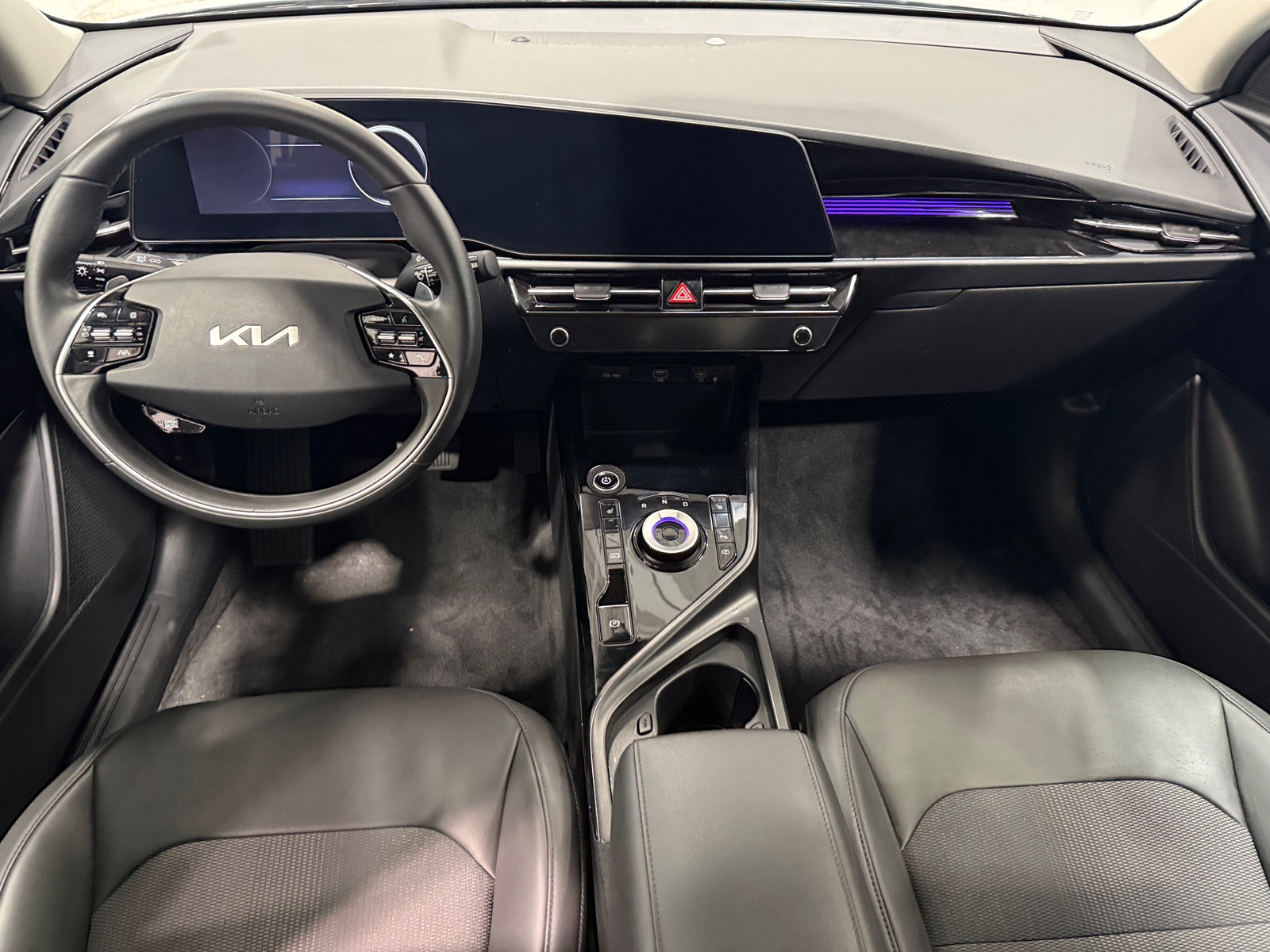 Thumbnail: 2024 Kia Niro - 3
