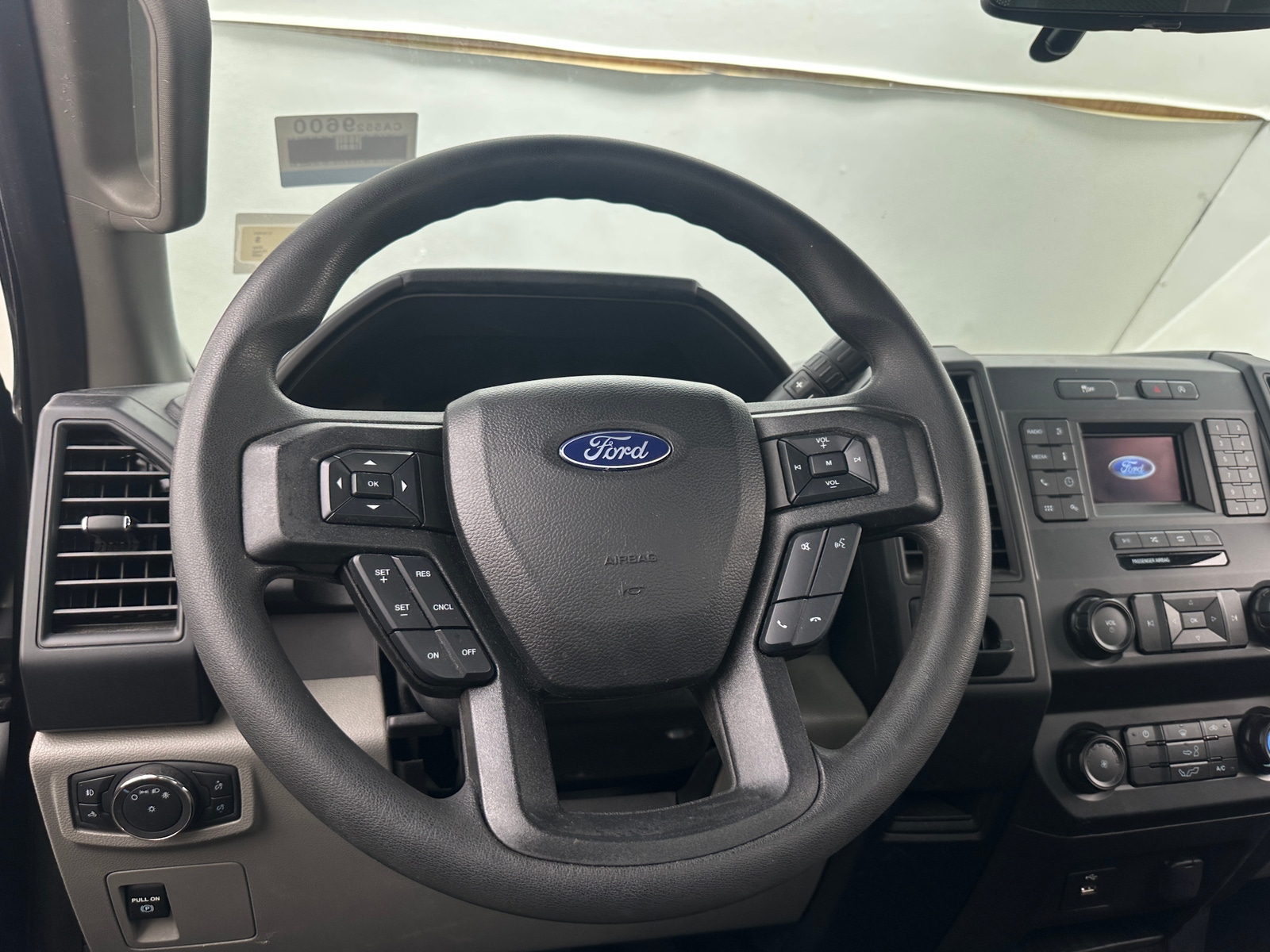 Thumbnail: 2020 Ford Econoline - 4