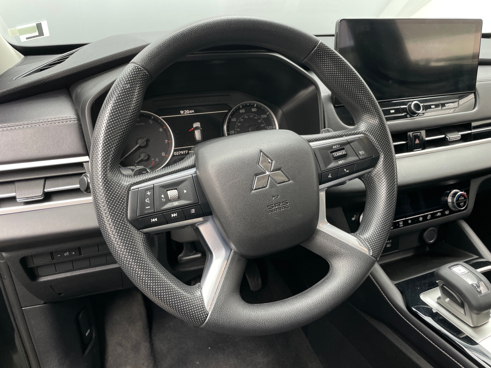 Thumbnail: 2025 Mitsubishi Outlander - 5