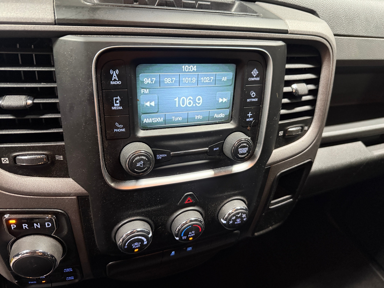 Thumbnail: 2019 RAM 1500 Classic - 4