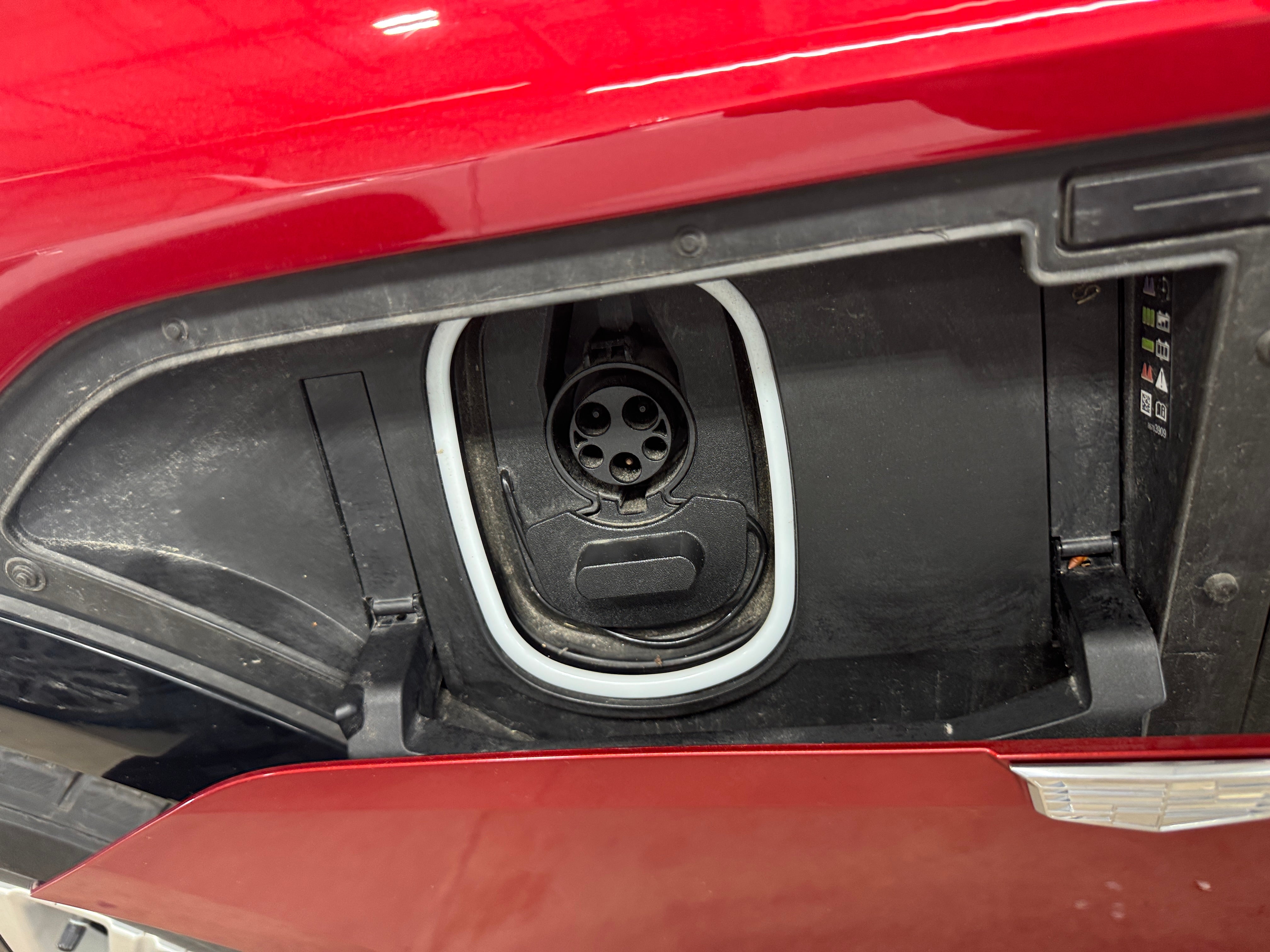 Used 2024 Cadillac LYRIQ Tech with VIN 1GYKPMRL2RZ136013 for sale in Auburn, WA