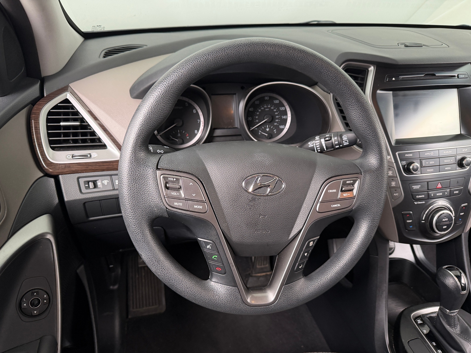 Thumbnail: 2017 Hyundai Santa Fe - 5