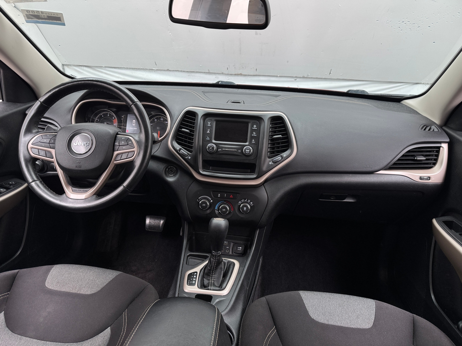 Thumbnail: 2017 Jeep Cherokee - 3