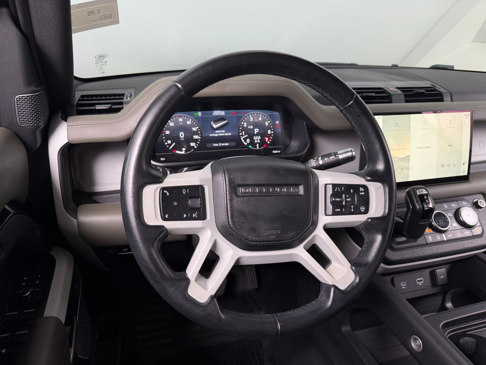 Thumbnail: 2022 Land Rover Defender - 4