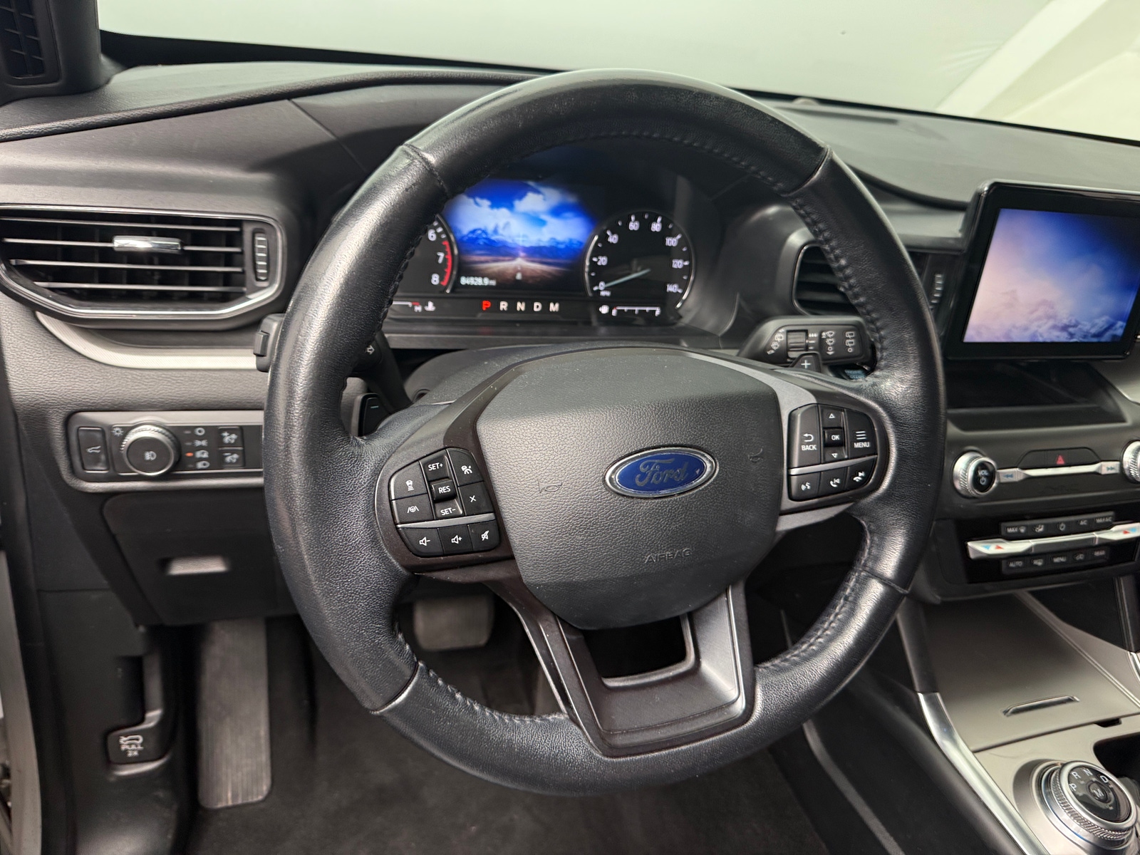 Thumbnail: 2020 Ford Explorer - 4