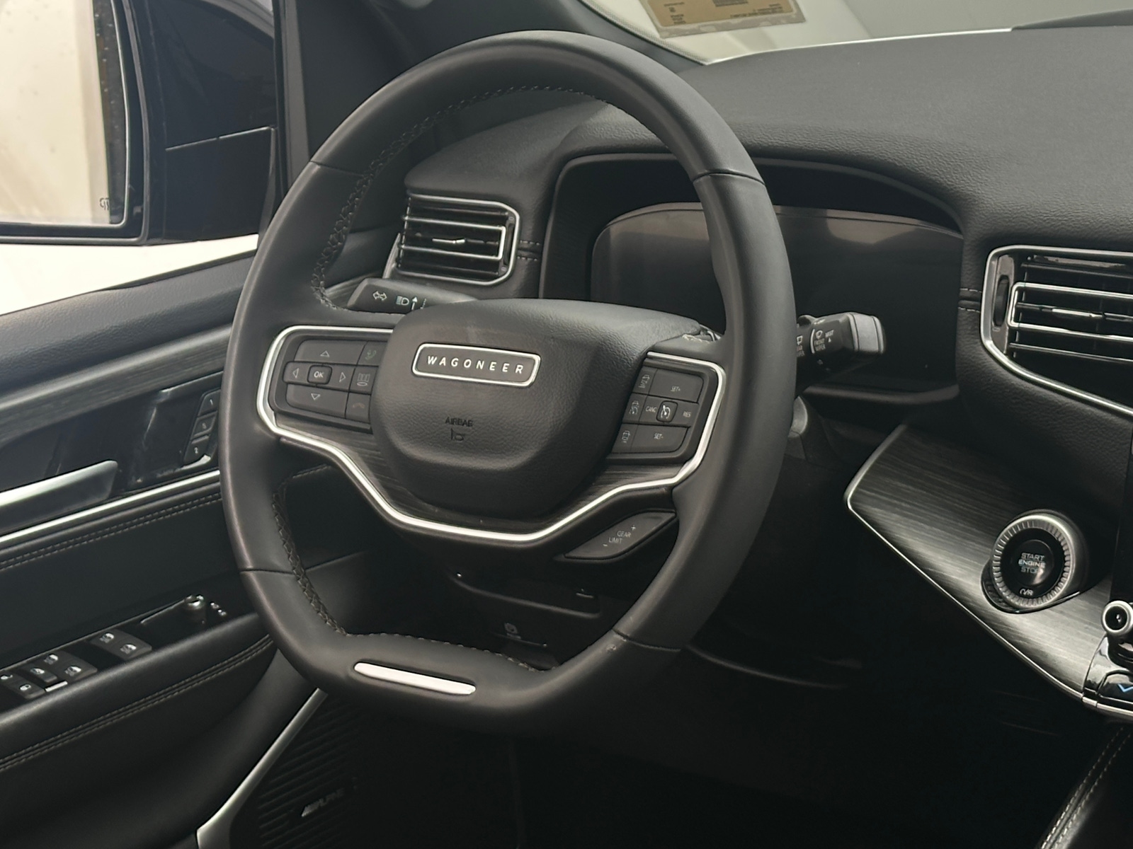 Thumbnail: 2024 Jeep Wagoneer - 4
