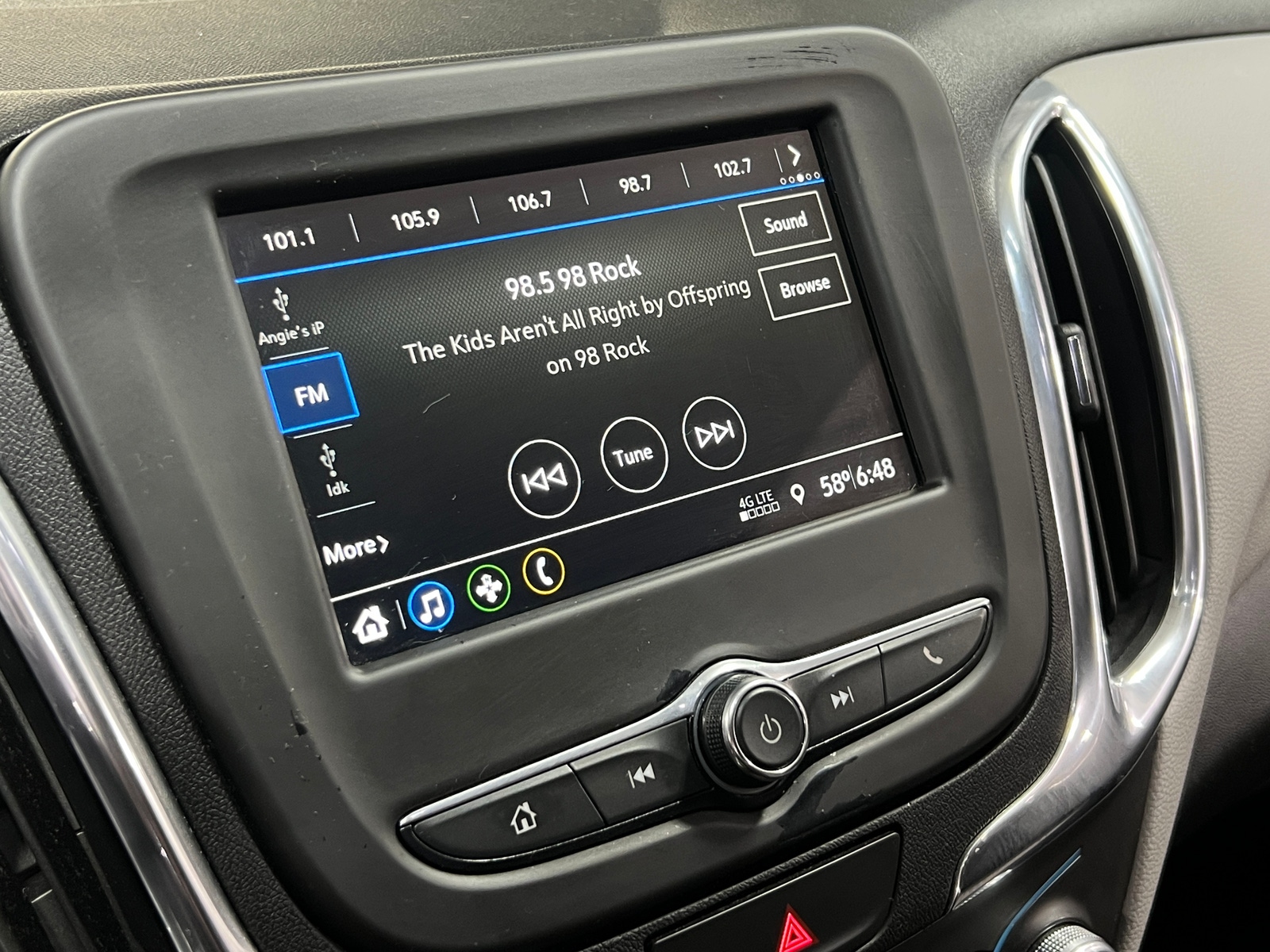 Thumbnail: 2019 Chevrolet Equinox - 4