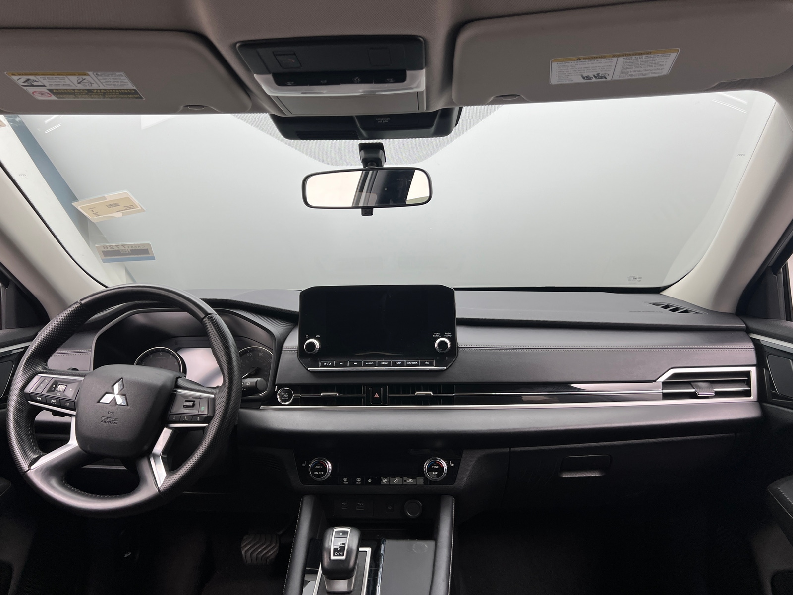 Thumbnail: 2024 Mitsubishi Outlander - 2