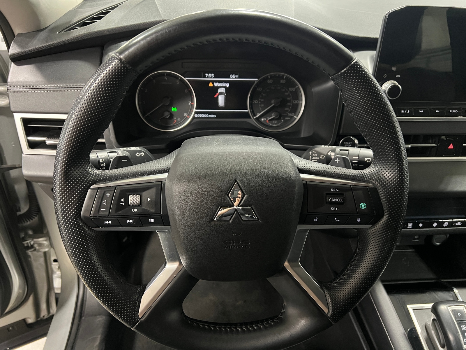 Thumbnail: 2024 Mitsubishi Outlander - 4