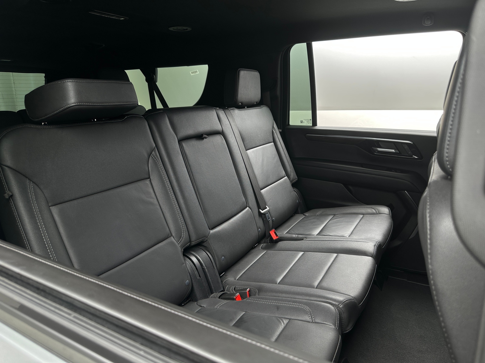 Thumbnail: 2025 Chevrolet Suburban - 5