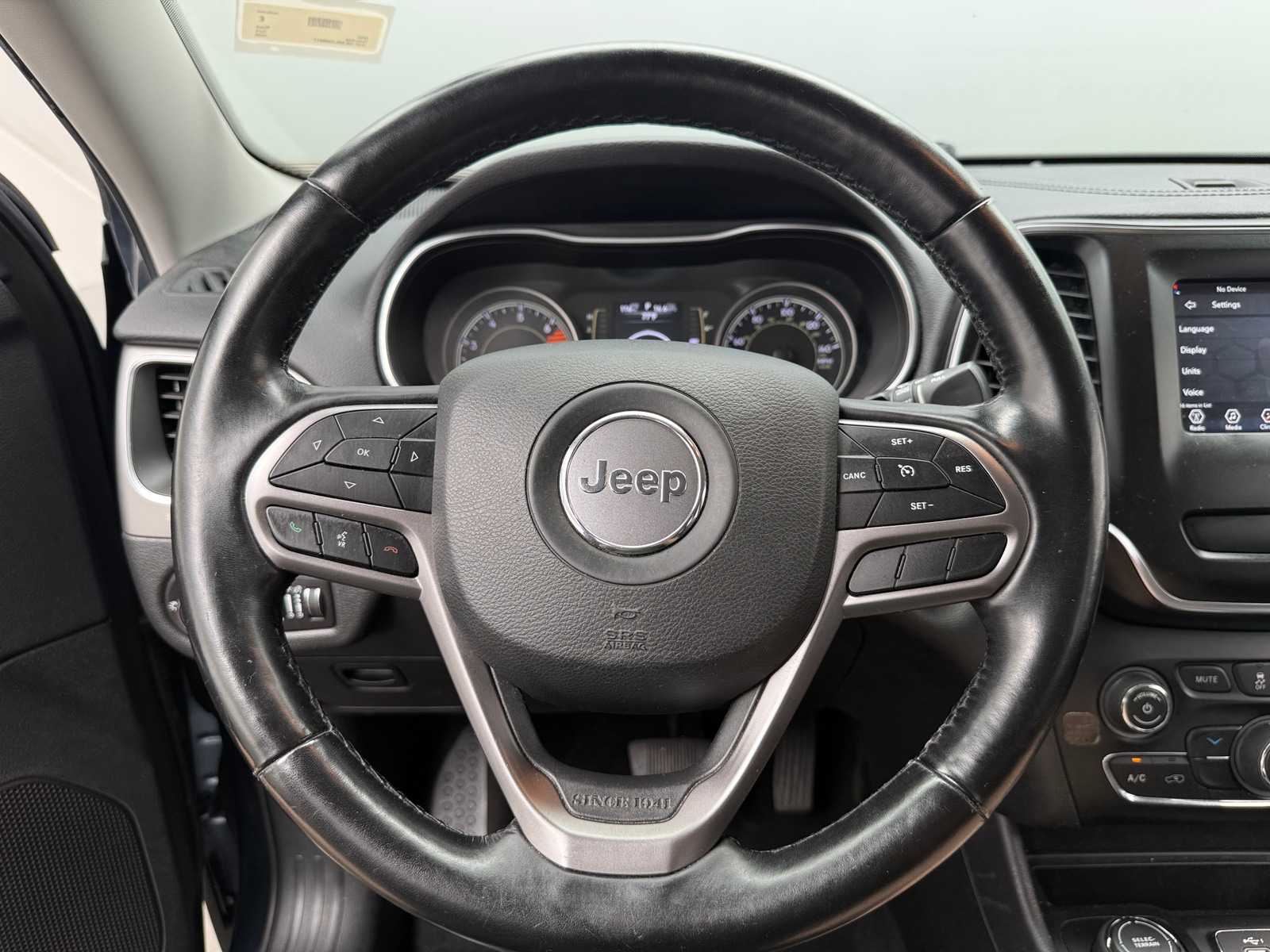 Thumbnail: 2020 Jeep Cherokee - 5