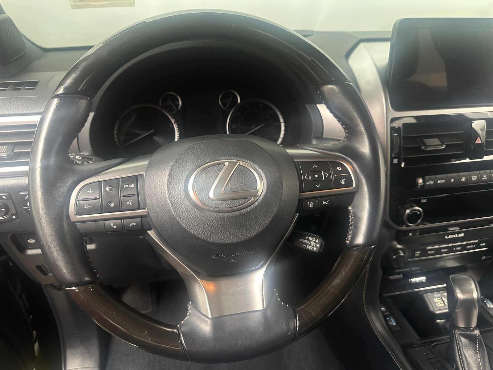 Thumbnail: 2022 Lexus GX - 4