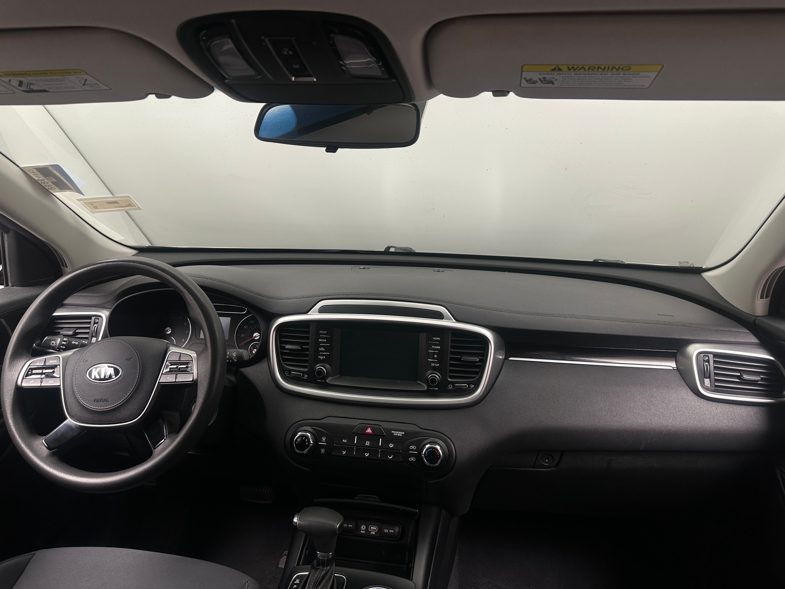 Thumbnail: 2019 Kia Sorento - 3