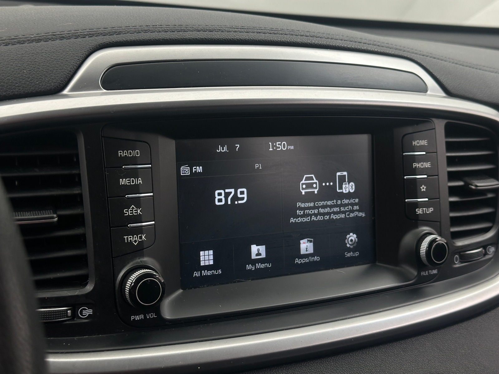 Thumbnail: 2019 Kia Sorento - 4