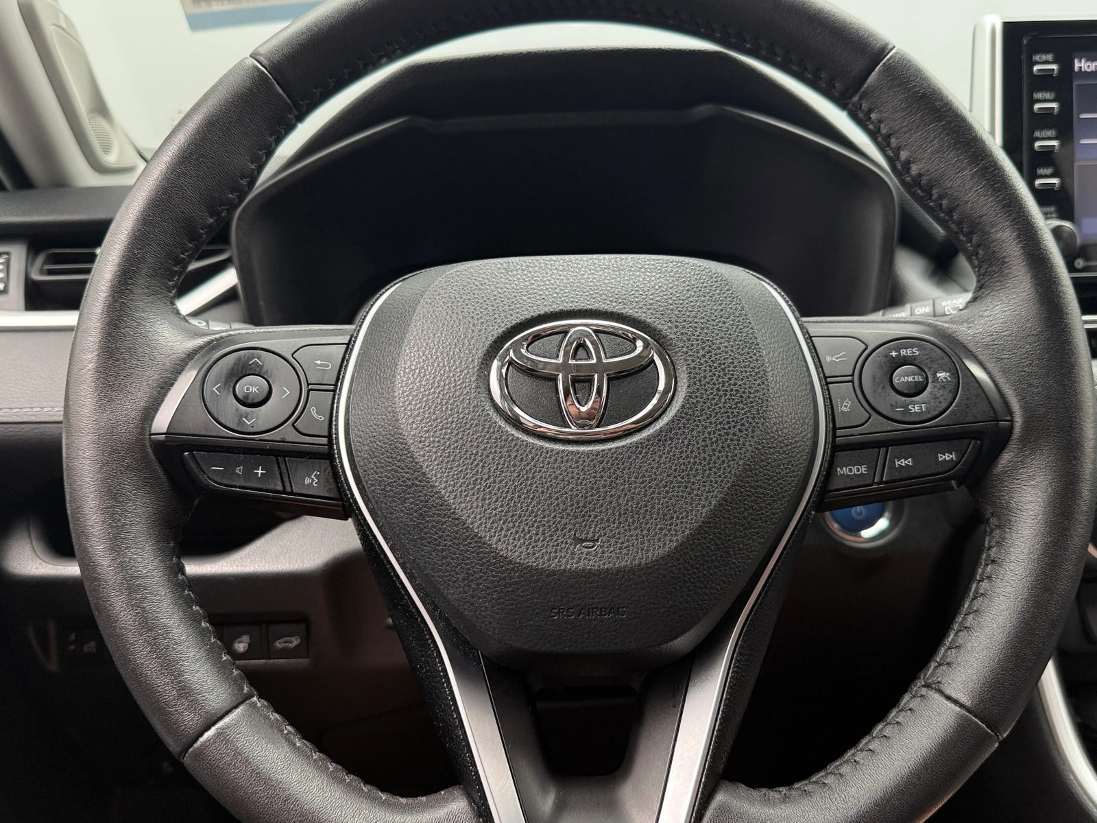 Thumbnail: 2021 Toyota RAV4 - 4