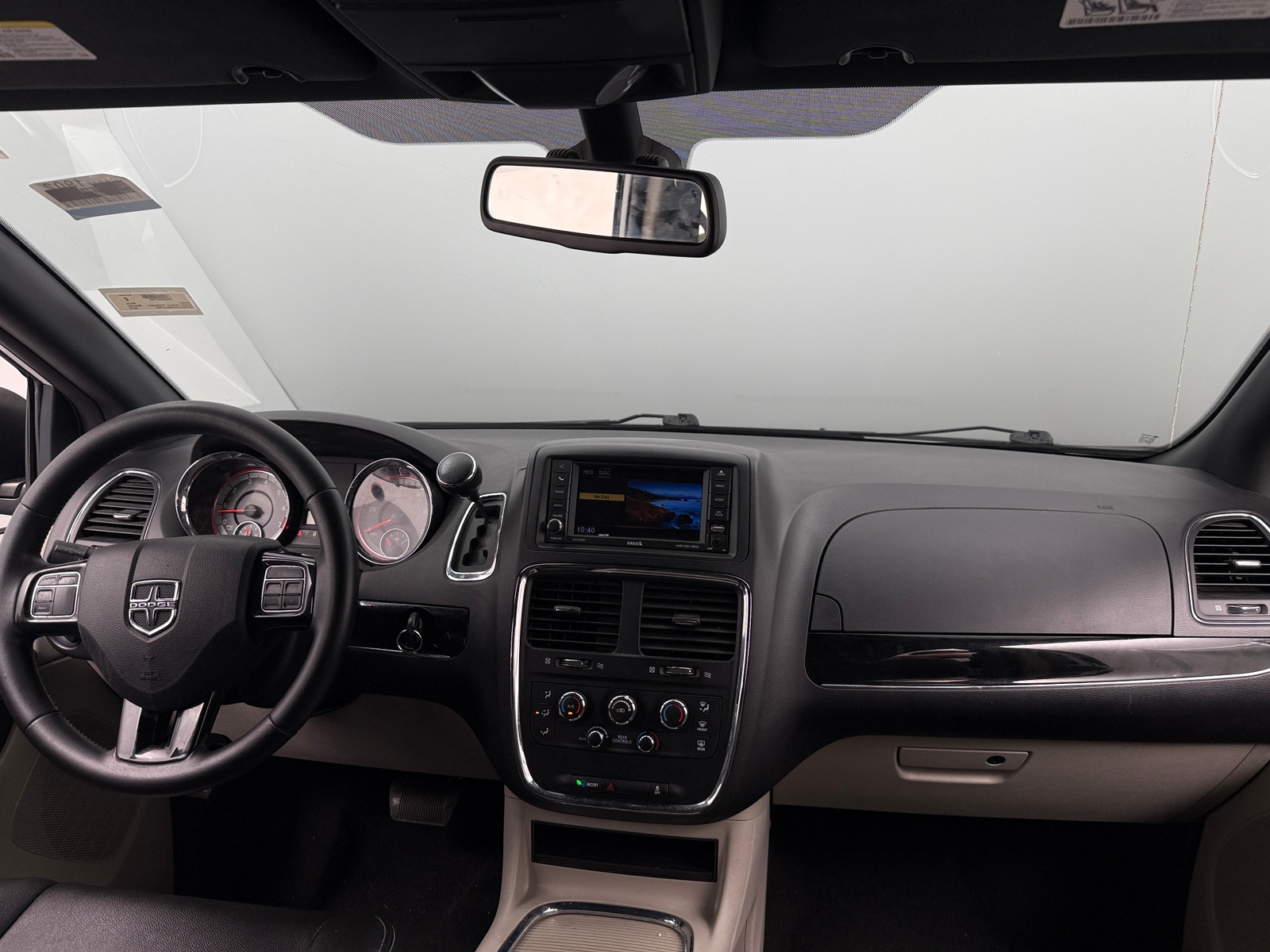 Thumbnail: 2019 Dodge Grand Caravan - 2