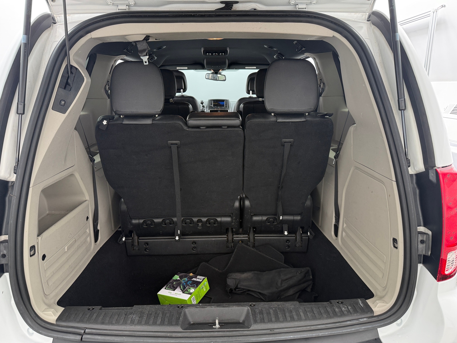 Thumbnail: 2019 Dodge Grand Caravan - 6