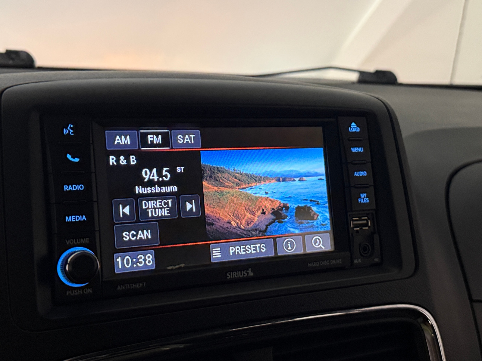 Thumbnail: 2019 Dodge Grand Caravan - 3
