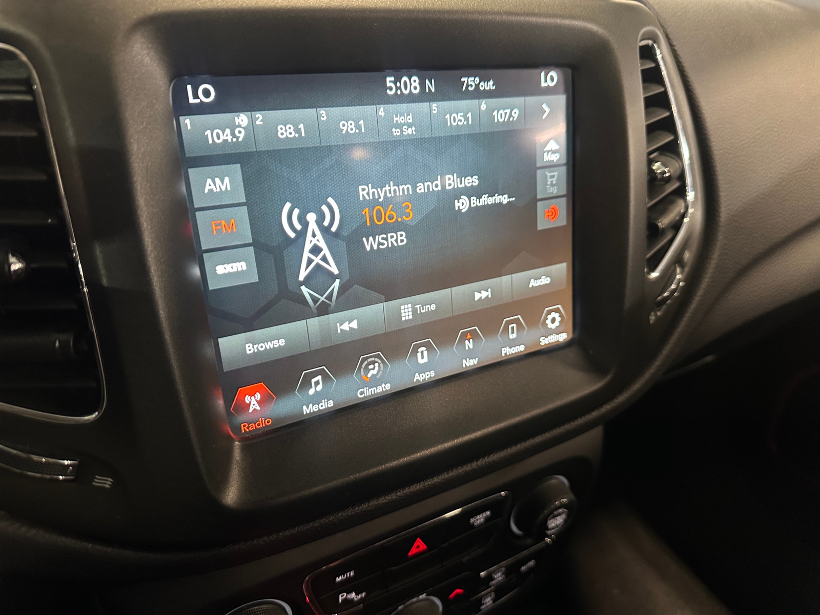 Thumbnail: 2017 Jeep Compass - 4
