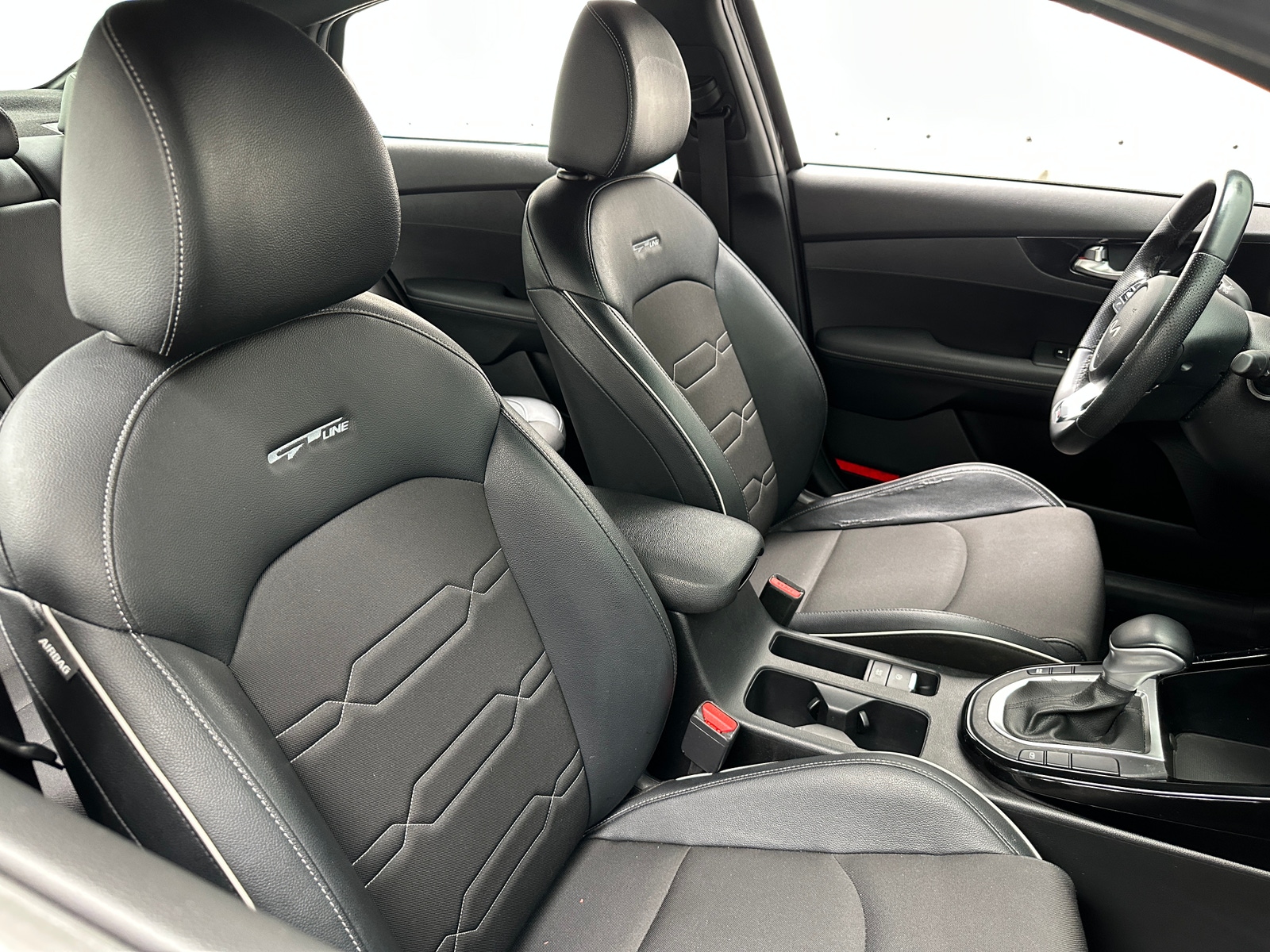 Thumbnail: 2022 Kia Forte - 2