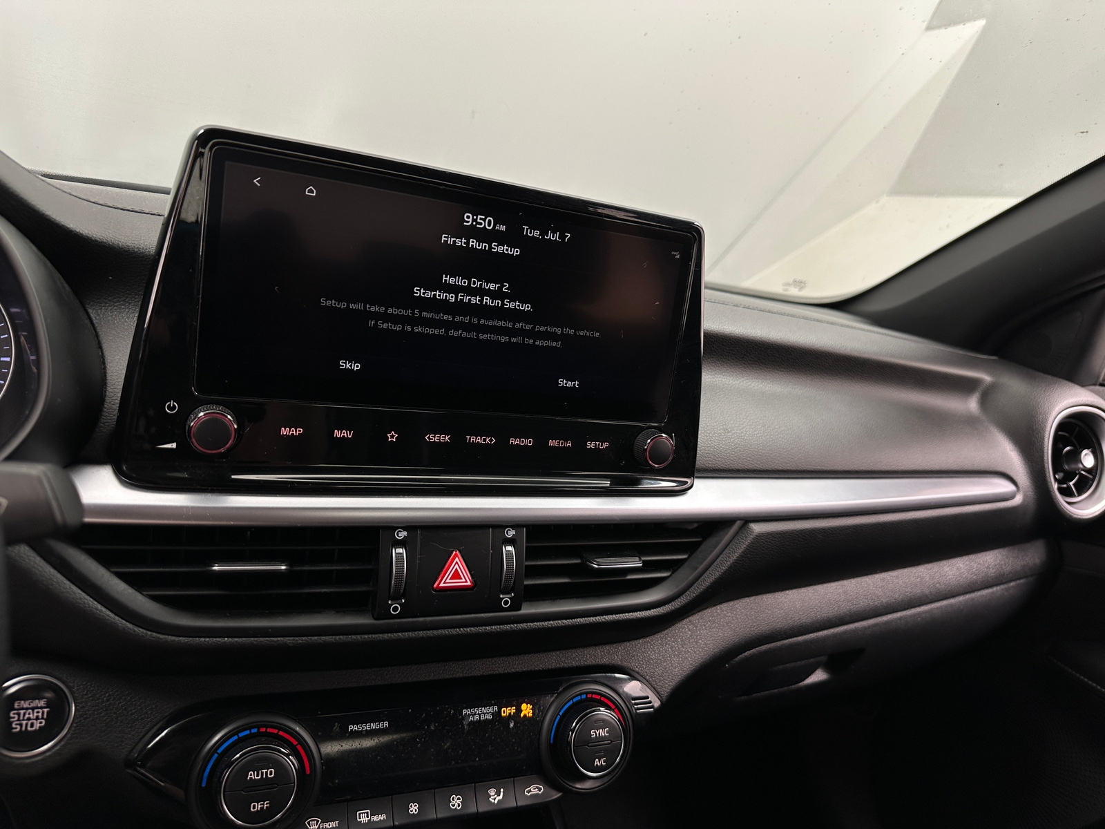 Thumbnail: 2022 Kia Forte - 4