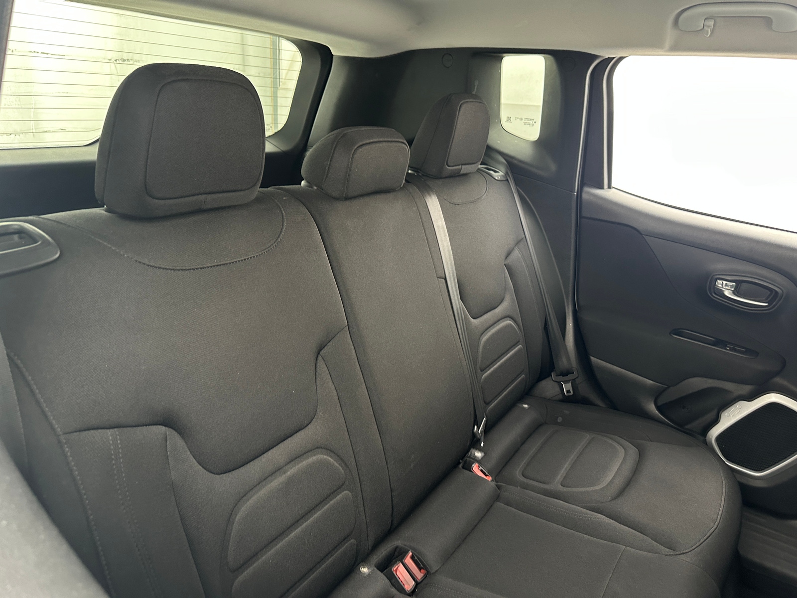 Thumbnail: 2018 Jeep Renegade - 6