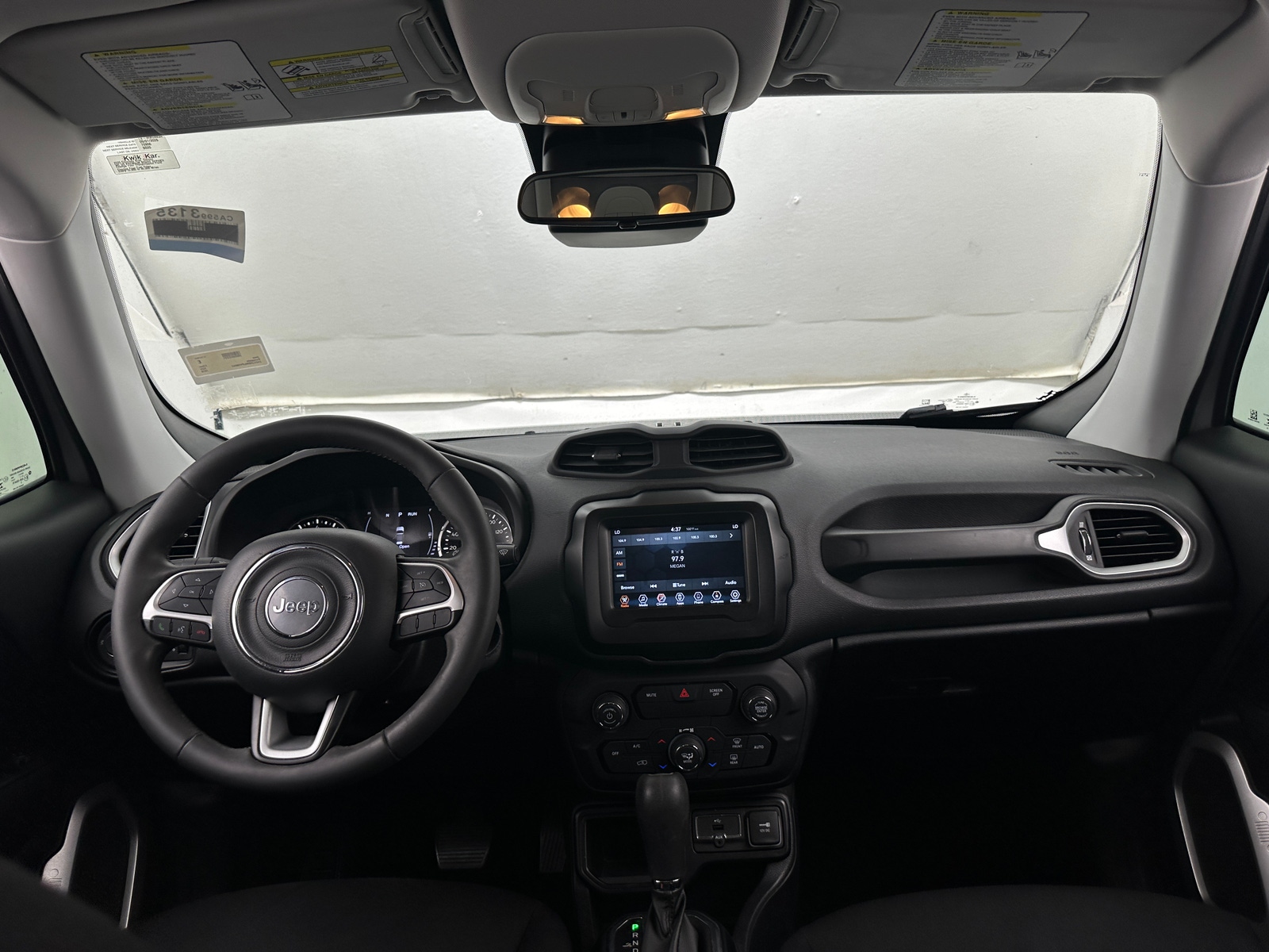 Thumbnail: 2018 Jeep Renegade - 3