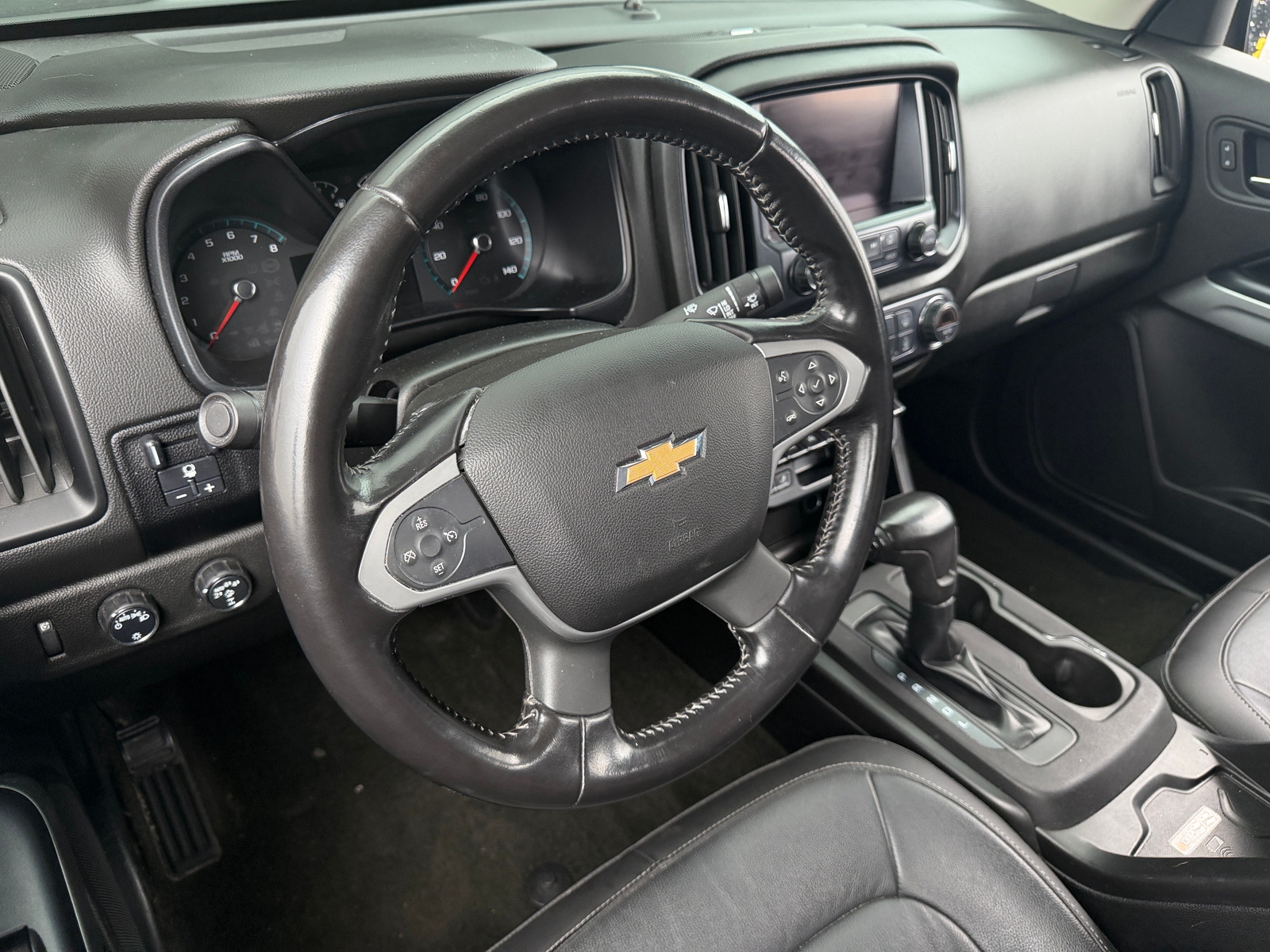 Thumbnail: 2017 Chevrolet Colorado - 4