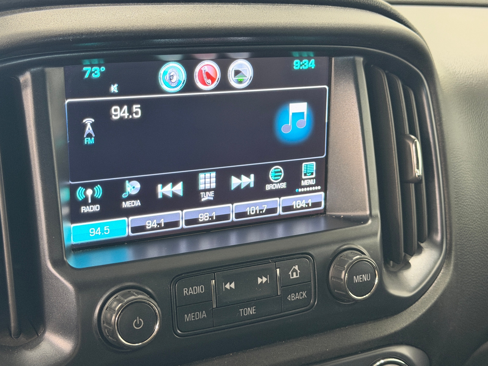 Thumbnail: 2017 Chevrolet Colorado - 3