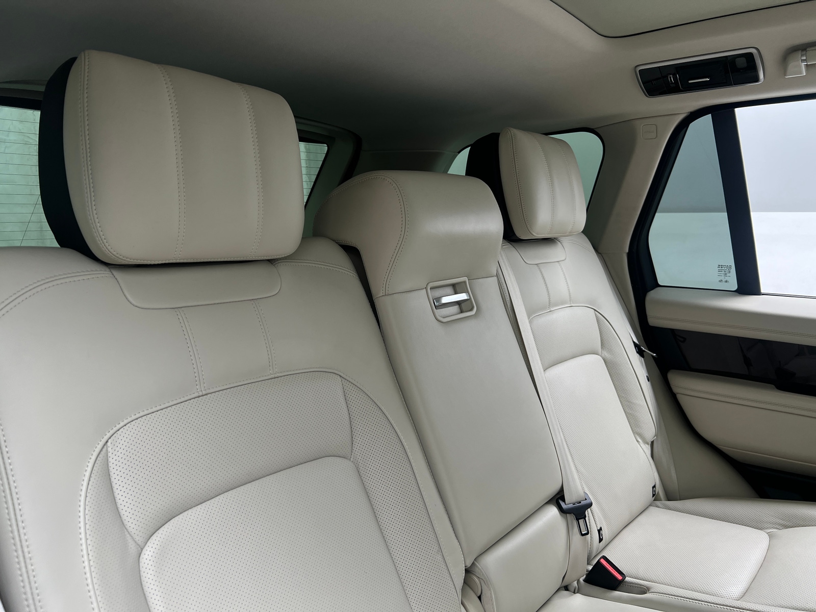 Thumbnail: 2022 Land Rover Range Rover - 5