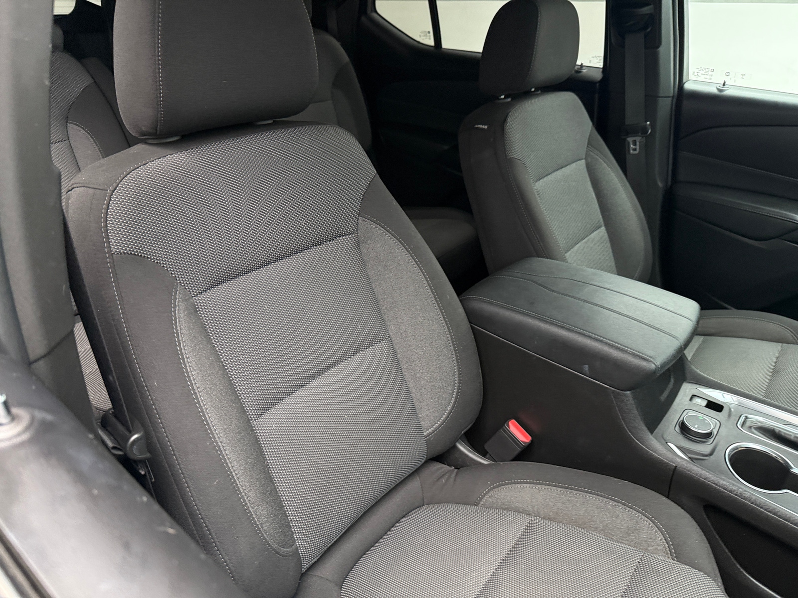 Thumbnail: 2023 Chevrolet Traverse - 2