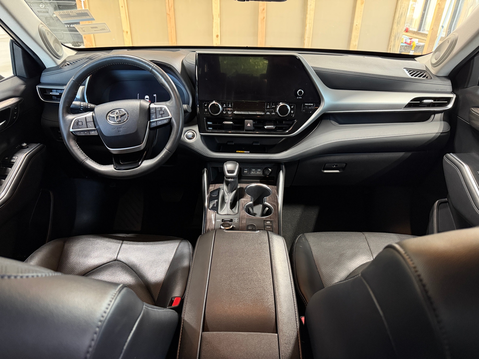 Thumbnail: 2024 Toyota Highlander - 2