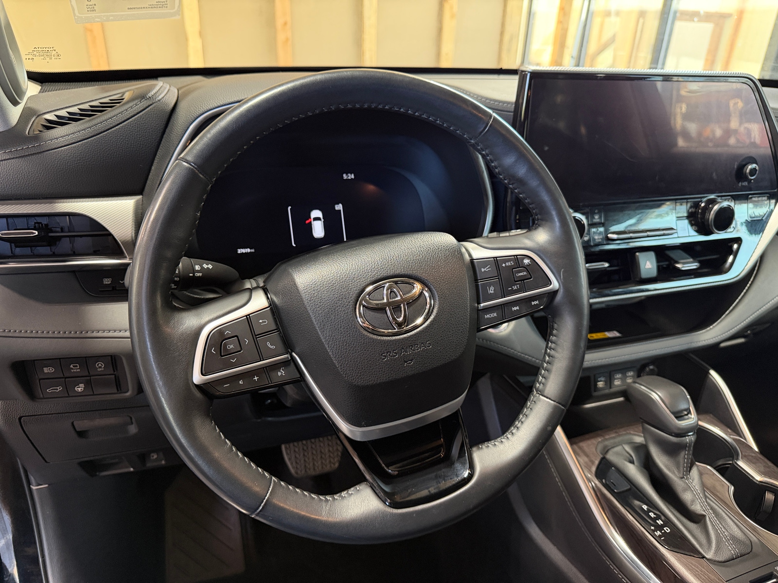 Thumbnail: 2024 Toyota Highlander - 4