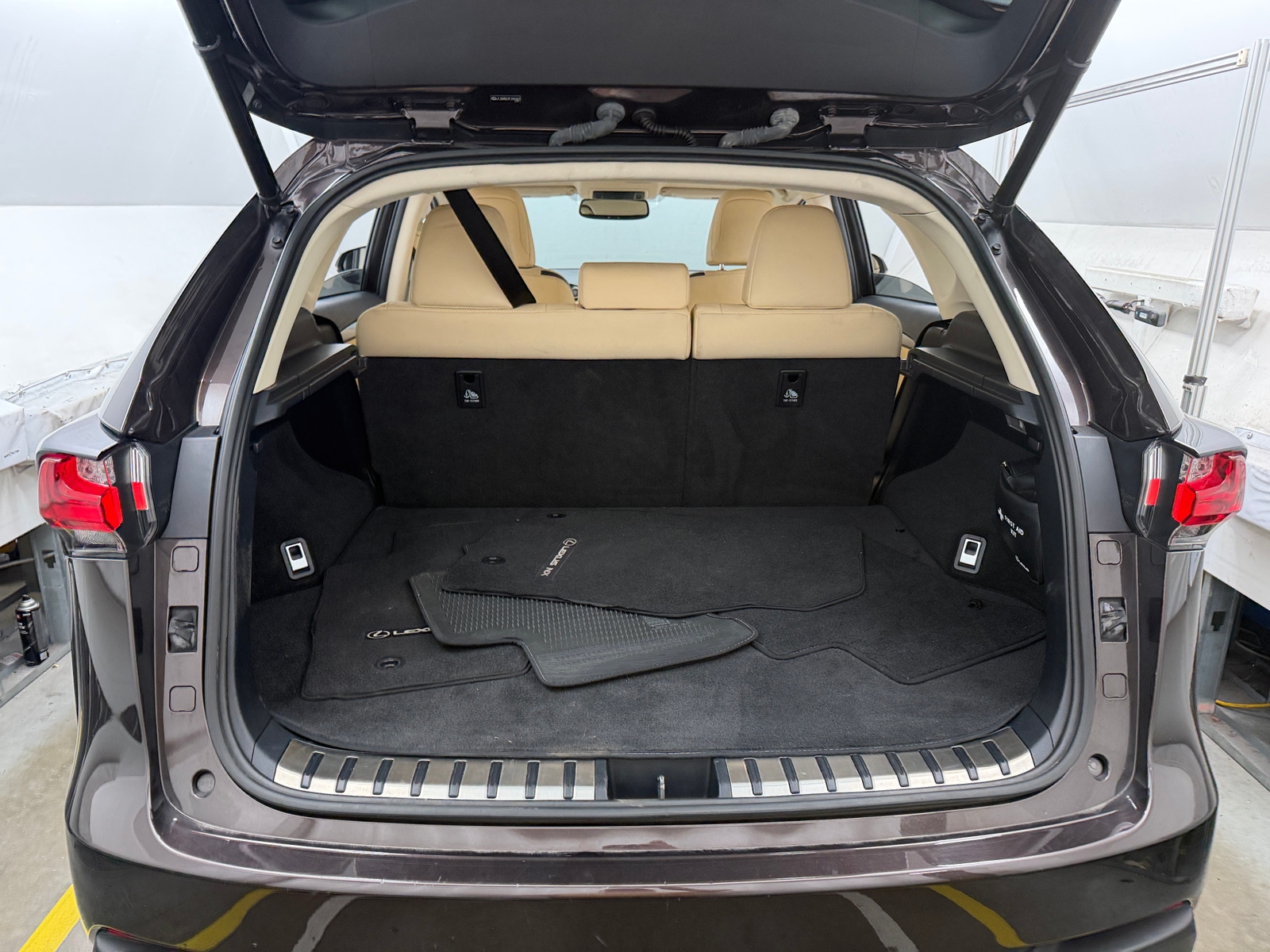Thumbnail: 2015 Lexus NX - 6