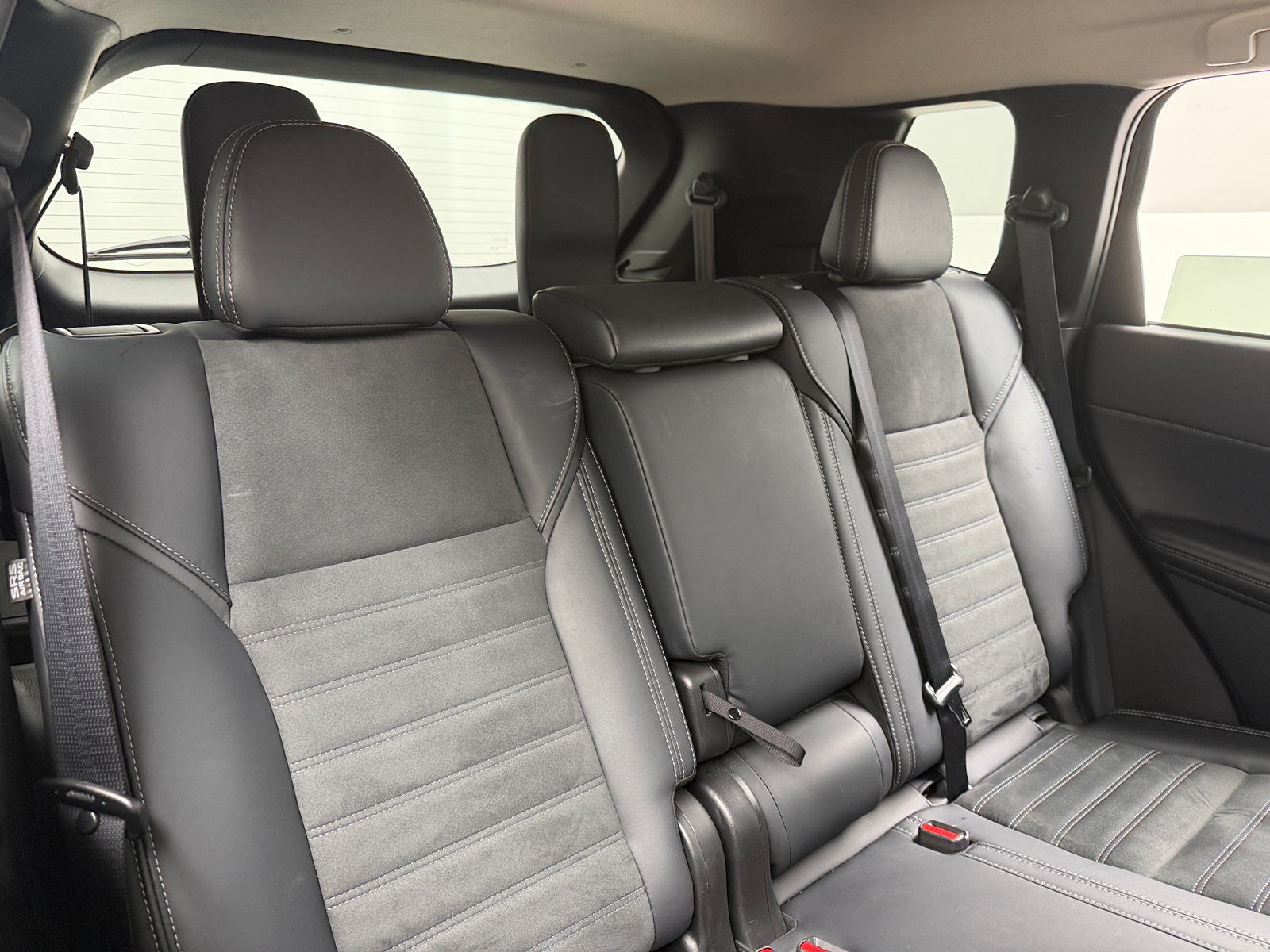 Thumbnail: 2025 Mitsubishi Outlander - 5