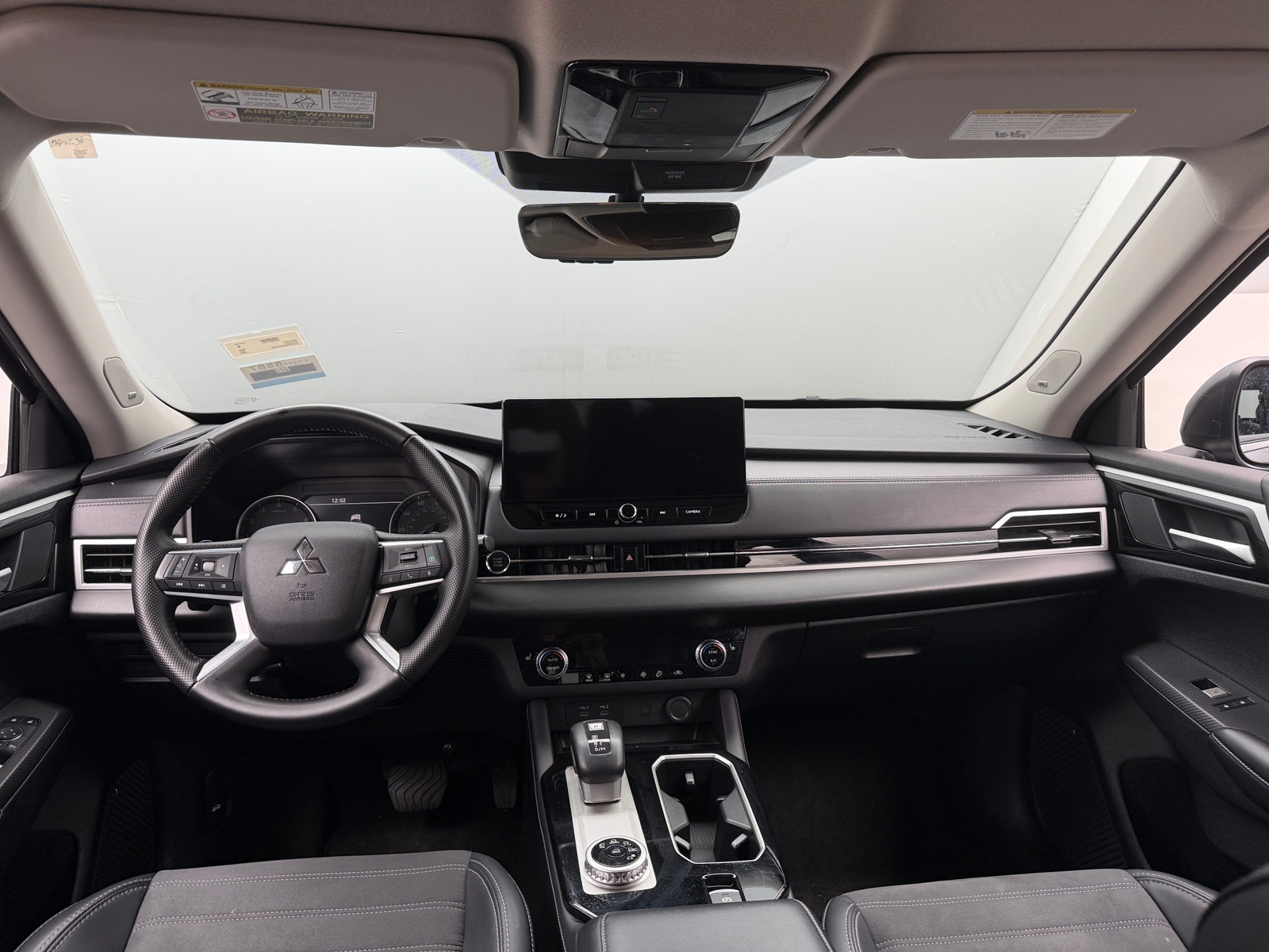 Thumbnail: 2025 Mitsubishi Outlander - 2