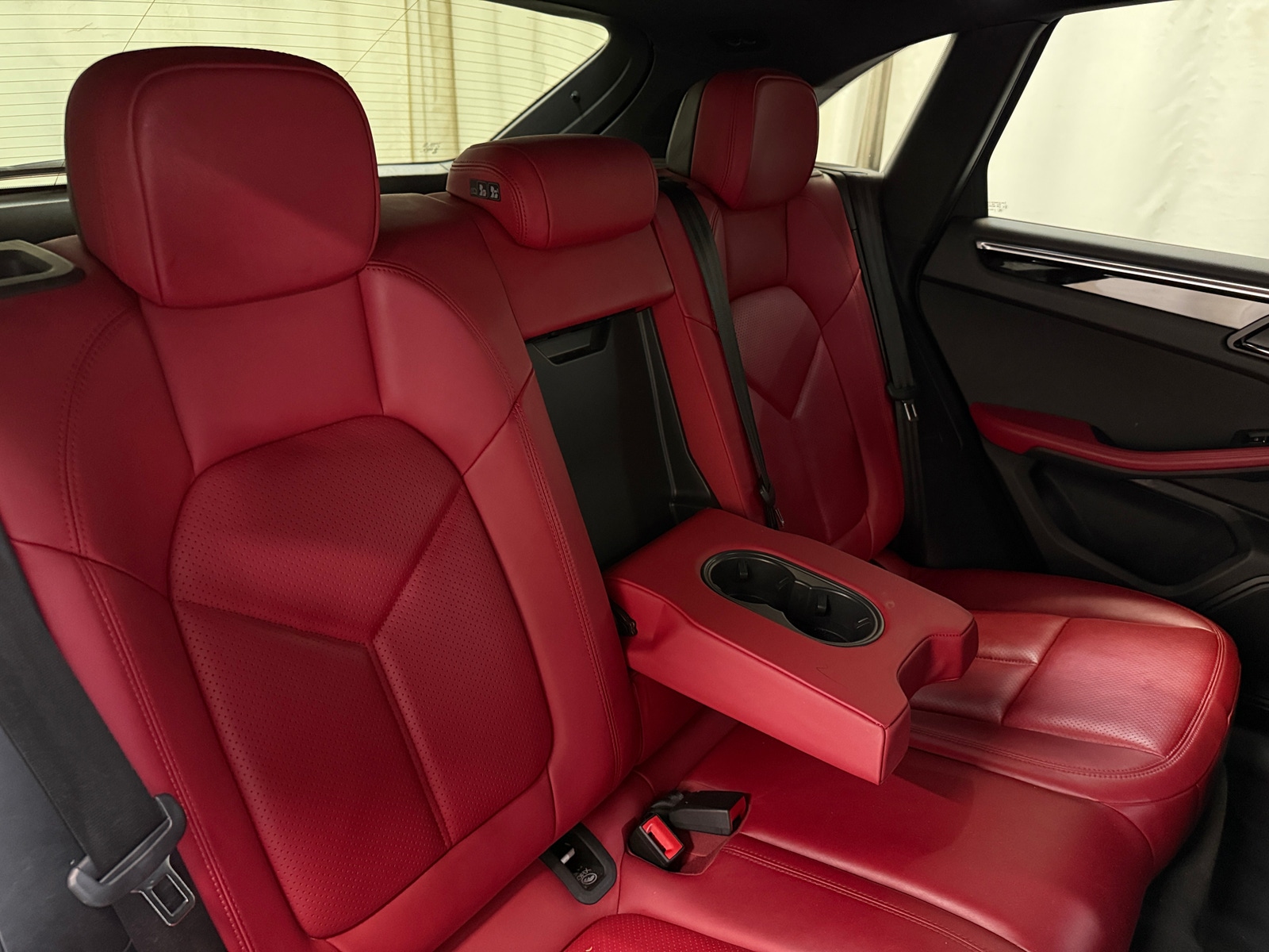 Thumbnail: 2020 Porsche Macan - 5