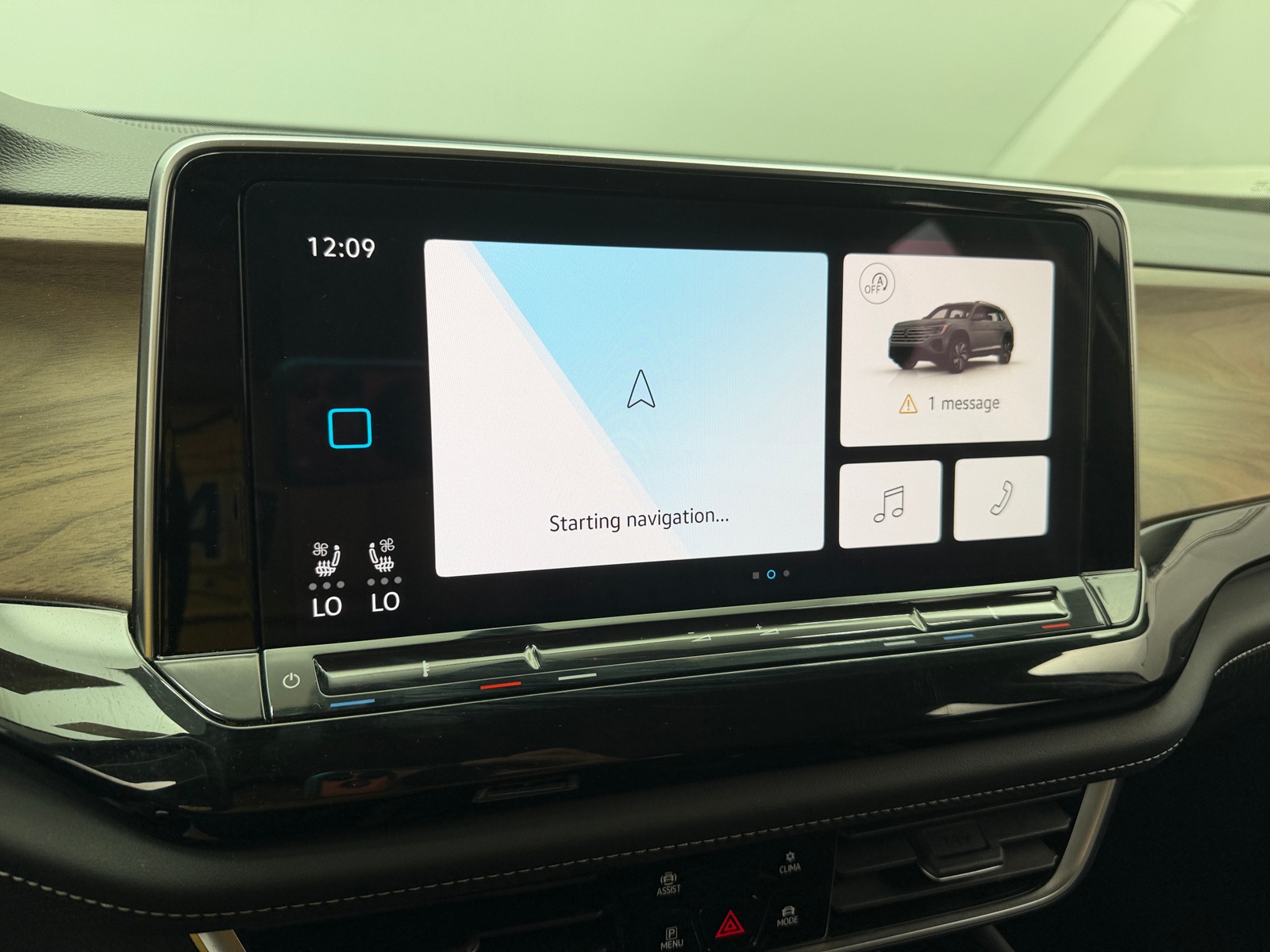 Thumbnail: 2025 Volkswagen Atlas - 3